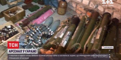 В Харьковской области в гараже нашли большой тайник оружия