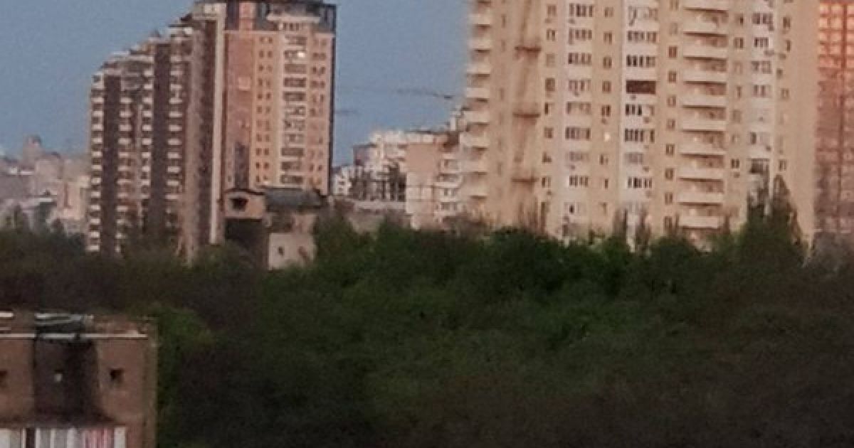 Як виглядає місячне затемнення сьогодні в Києві