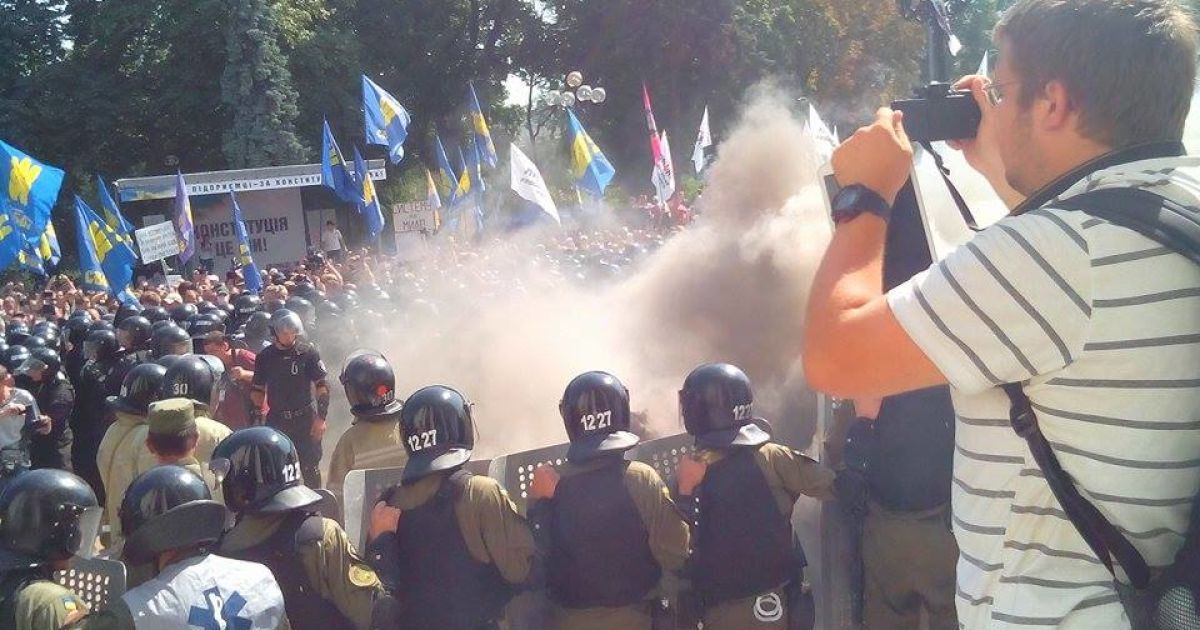 Были ранены десятки силовиков / © Фото Натальи Нагорной/ТСН