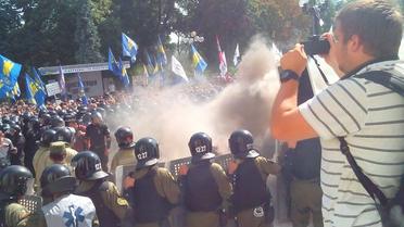 Были ранены десятки силовиков / © Фото Натальи Нагорной/ТСН