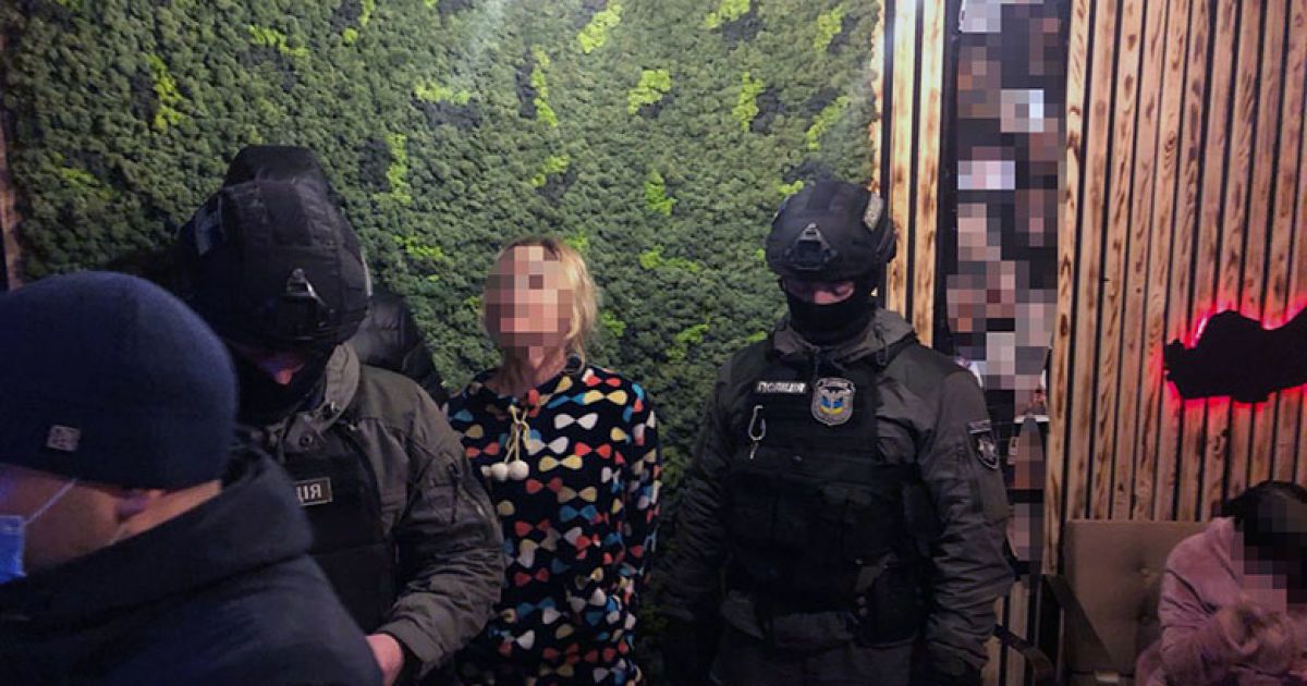 Бордель у центрі Києва, замаскований під масажний салон
