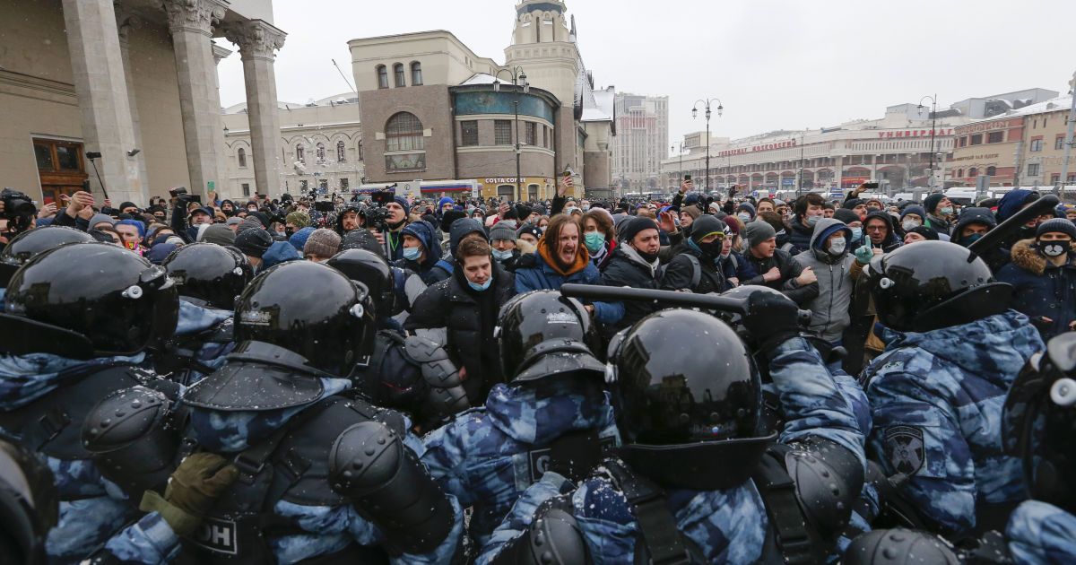 Штаб Навального оголосив про закінчення акції в Москві: Роскомнадзор пригрозив мільйонними штрафами