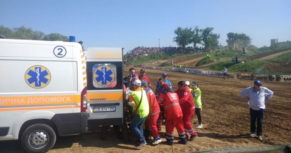 Під час мотокросу на Буковині серйозно травмувався чемпіон світу