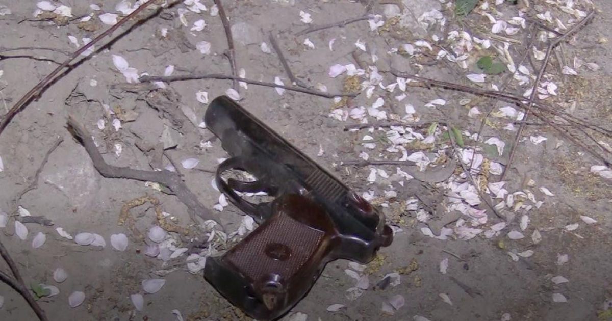 На Русановских садах отдыхающие ночью устроили кровавые разборки со стрельбой