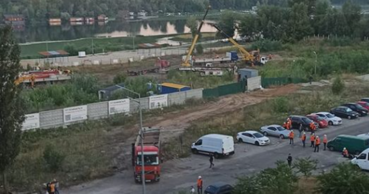 Скандальна забудова на Микільській Слобідці у Києві