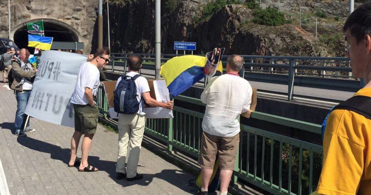 мітинг проти Путіна у Фінляндії_7 / © ТСН.ua