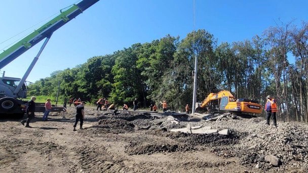 ГСЧС и Укрзализныця ликвидируют последствия взрыва в Киевской области Фото: svyrydenkoy