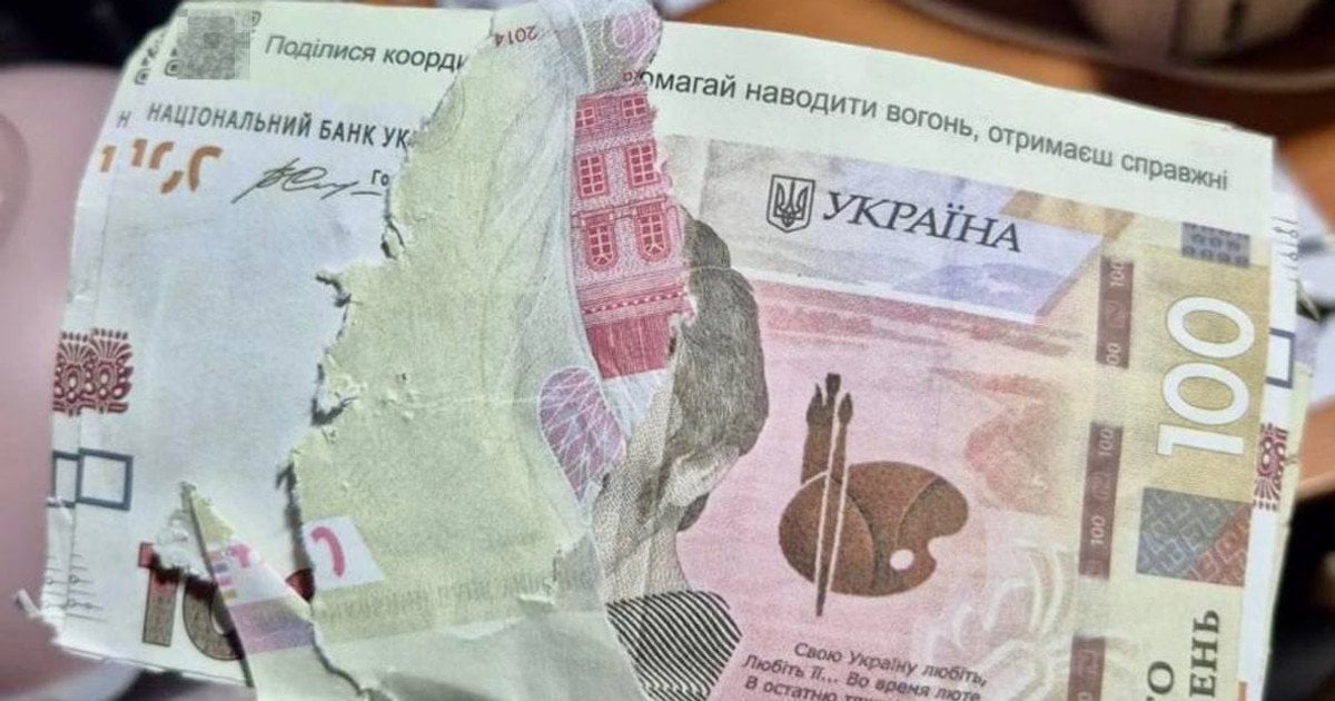 Пропагандистські листівки у вигляді 100-гривневих купюр