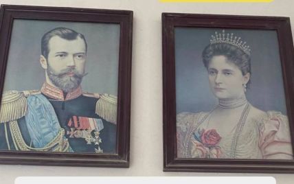 "Спадок" УПЦ МП: у Лаврі комісія виявила портрет Миколи ІІ