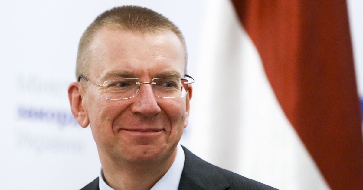 У Латвії окупантів оригінально привітали з Днем РФ: побажали поразки у війні проти України