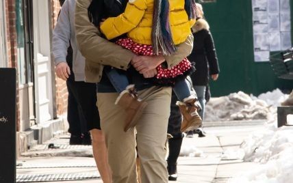 Какие милые: Брэдли Купера подловили на прогулке с 3-летней дочерью Леей