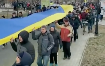 У Бердянську влаштували кількатисячний патріотичний мітинг проти російської окупації (відео)
