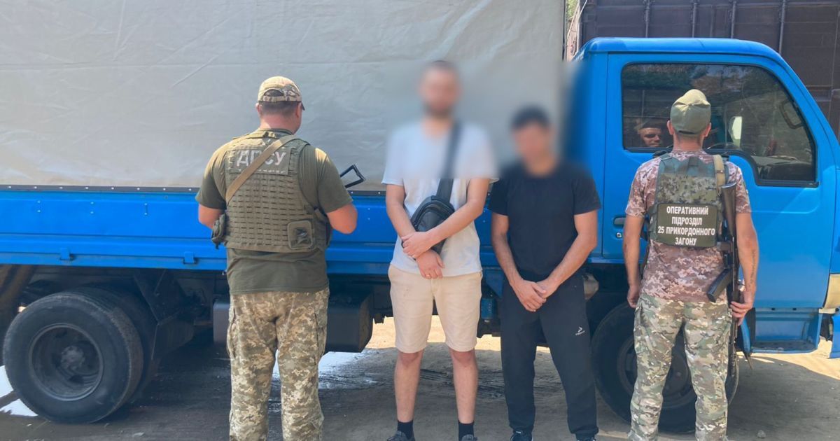 Ухилянт намахався сховатись в вантажівці / Державна прикордонна служба України