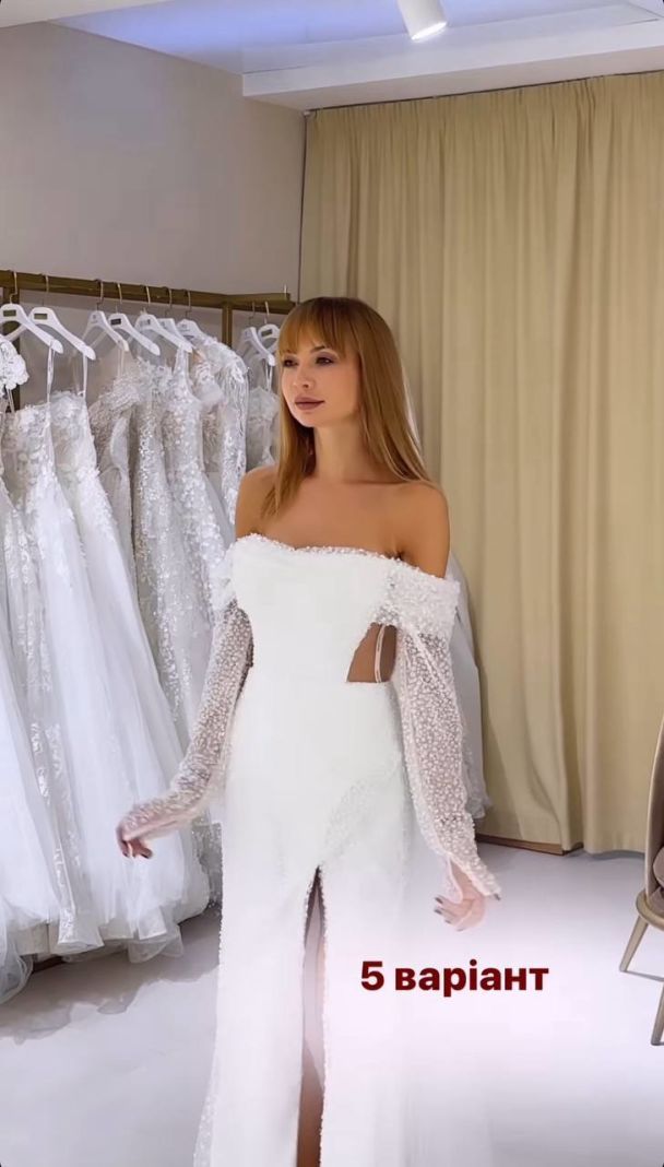 Ирина Сопонару выбирает свадебное платье / © instagram.com/irinasoponaru