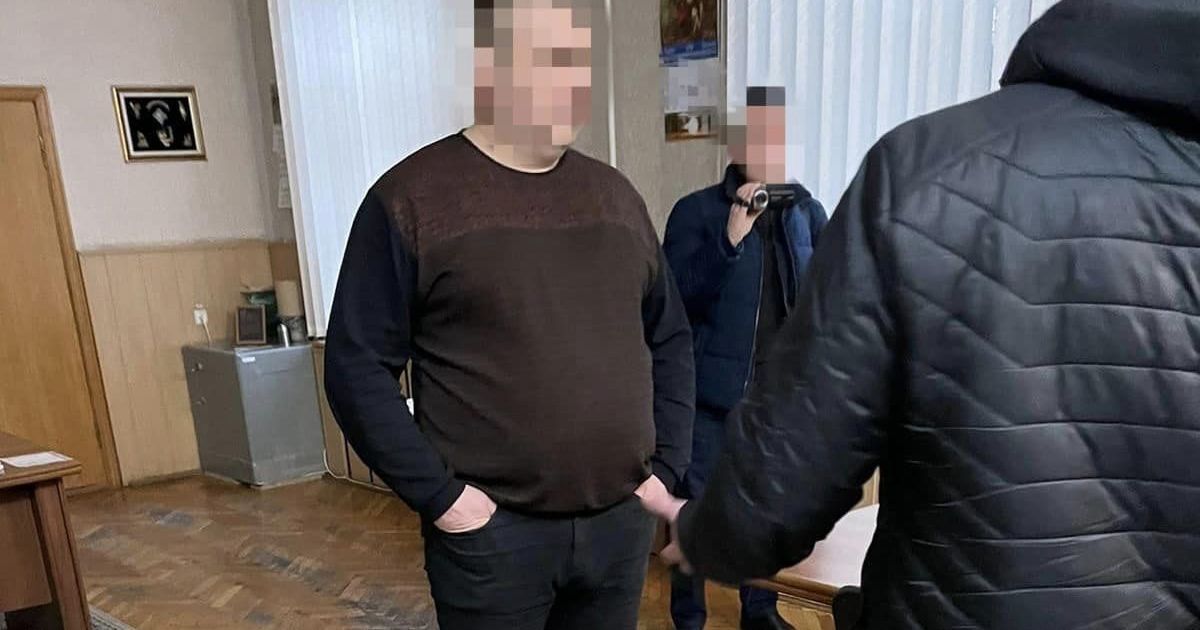 Розкрадання на 1,5 мільярда гривень на закупівлі снарядів: чиновника Міноборони заарештували