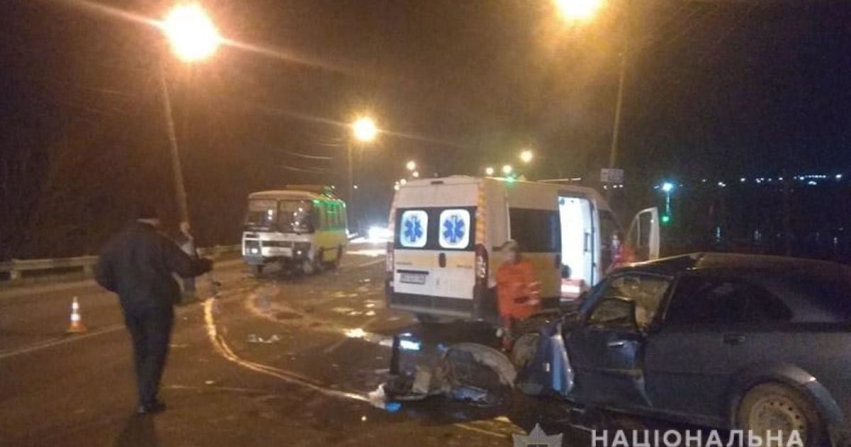 В Хмельницком автомобиль столкнулся с автобусом: погиб 35-летний мужчина