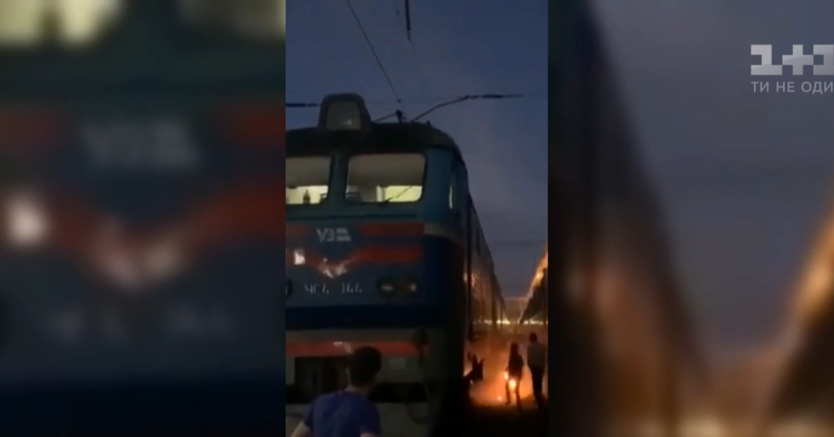 Стали відомі подробиці про людину, що загорілася на залізничному вокзалі у Києві