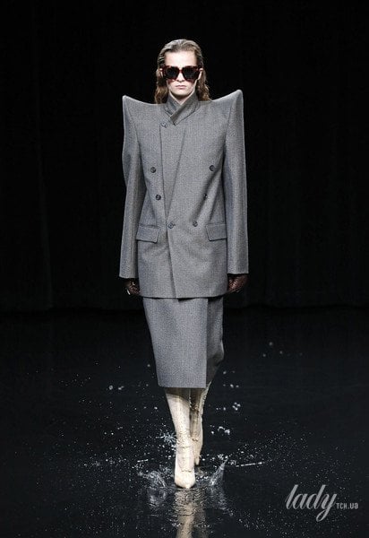 Коллекция Balenciaga прет-а-порте сезона осень-зима 2020-2021 / © East News