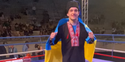 Станцевал гопак с флагом и в вышиванке: украинского боксера попросили убрать национальную символику на турнире в Греции (видео)