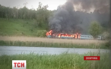 В Винницкой области во время движения загорелся поезд с 300 пассажирами