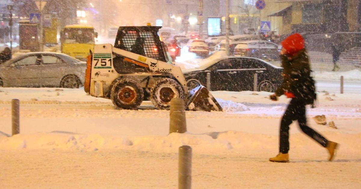 У Вінницькій області під час розчищення доріг від снігу загинув працівник автодору