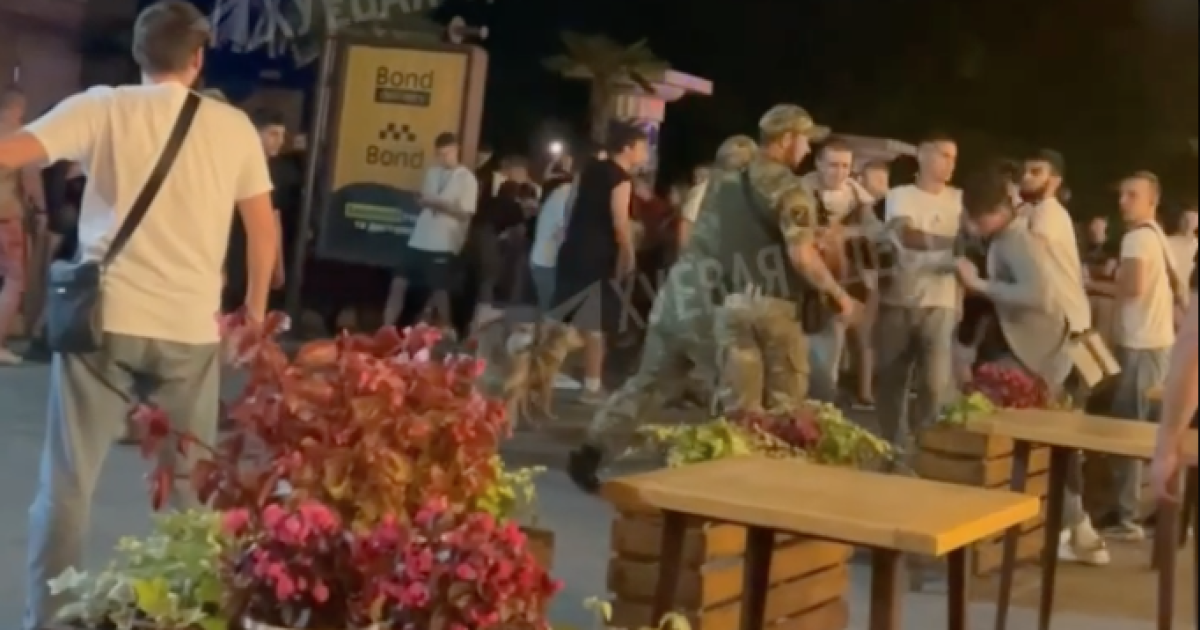 В Одесі, в районі Аркадії, сталася масова бійка / Фото: скриншот