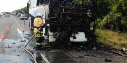 В Крыму загорелся автобус с туристами