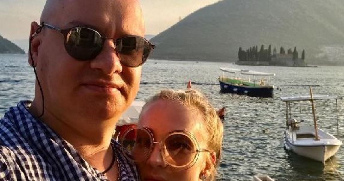 Кошовий привітав дружину з днем народження зізнанням у коханні