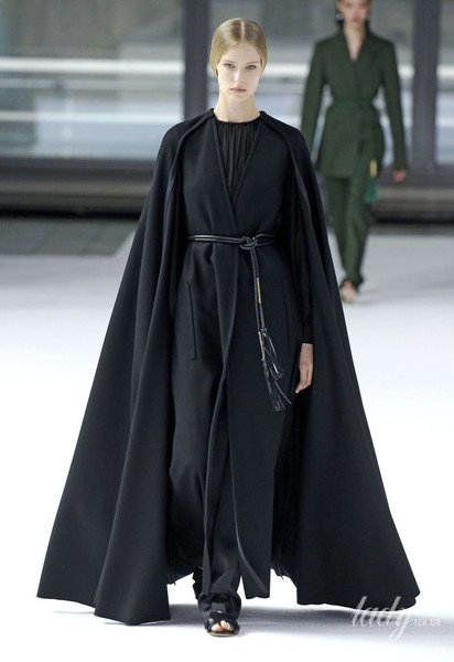 Колекція Carolina Herrera прет-а-порте сезону осінь-зима 2020-2021 / © East News