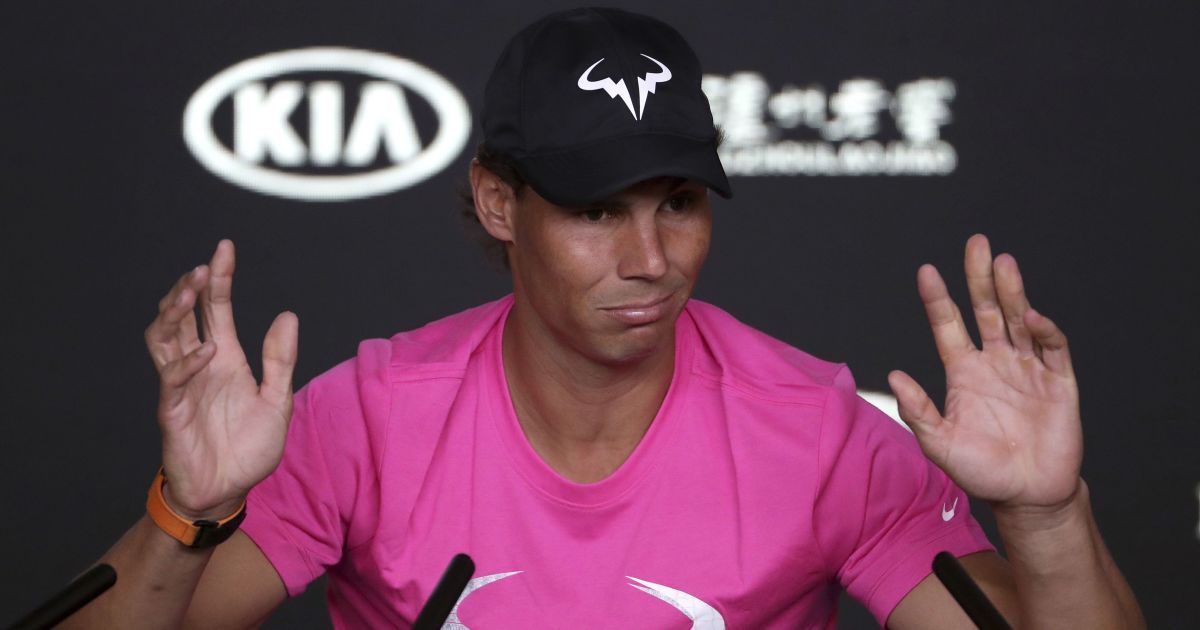 Надаль кумедно затролив журналіста, який заснув на прес-конференції