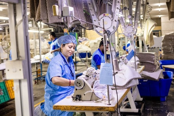 27 червня в Україні і світі святкують Всесвітній день працівників промисловості / © pexels.com