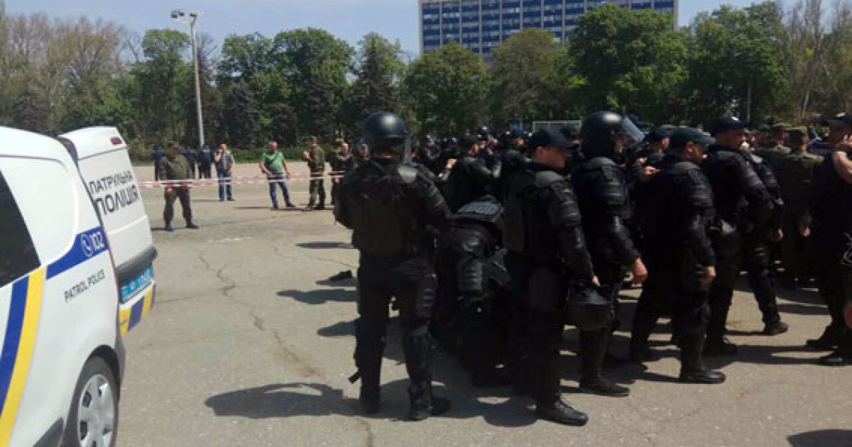Чоловіка затримали за непокору поліції, наразі невідомо, чи він причетний до будь-яких провокацій / © ГУ Національної поліції в Одеській області