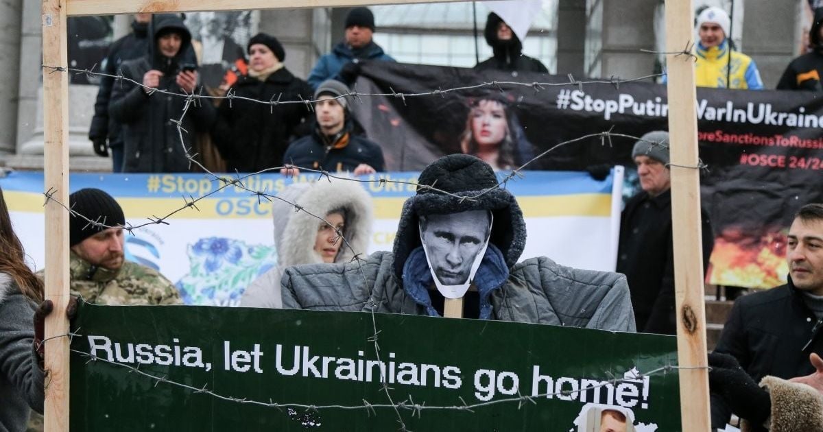Акция "Стоп Путин! Стоп война!" в Киеве.