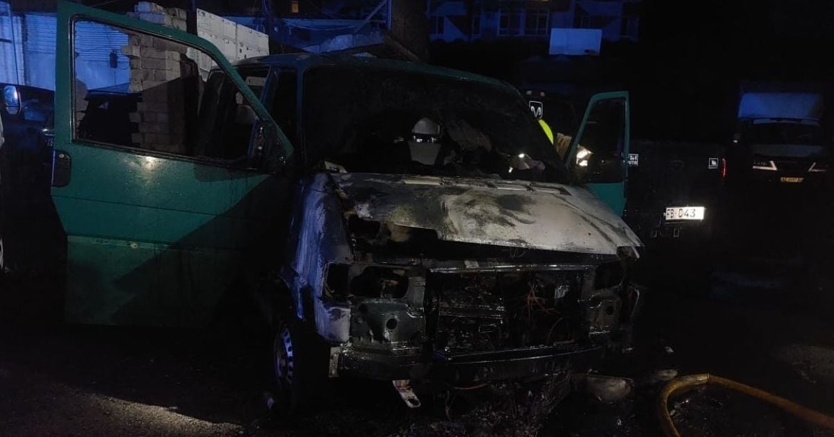 Поджог микроавтобуса ВСУ в Днепре