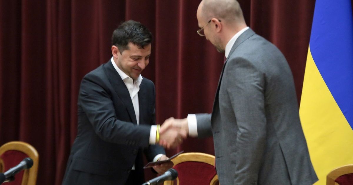 Був на боці прем'єра, а до Криклія запитань не мав: Зеленський прокоментував зміни в уряді