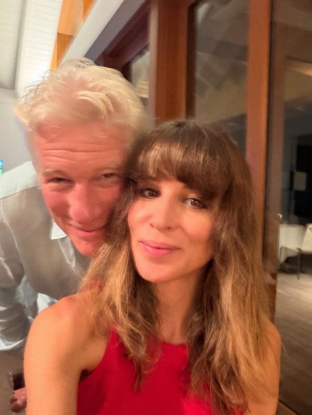 Річард Гір із дружиною / © instagram.com/alejandragere