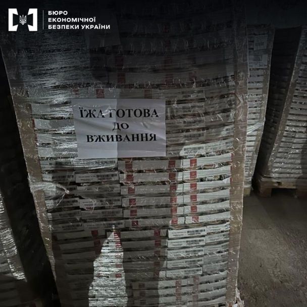 На Львівщині викрили нелегальний склад з гуманітарною допомогою. Фото: БЕБ / © 