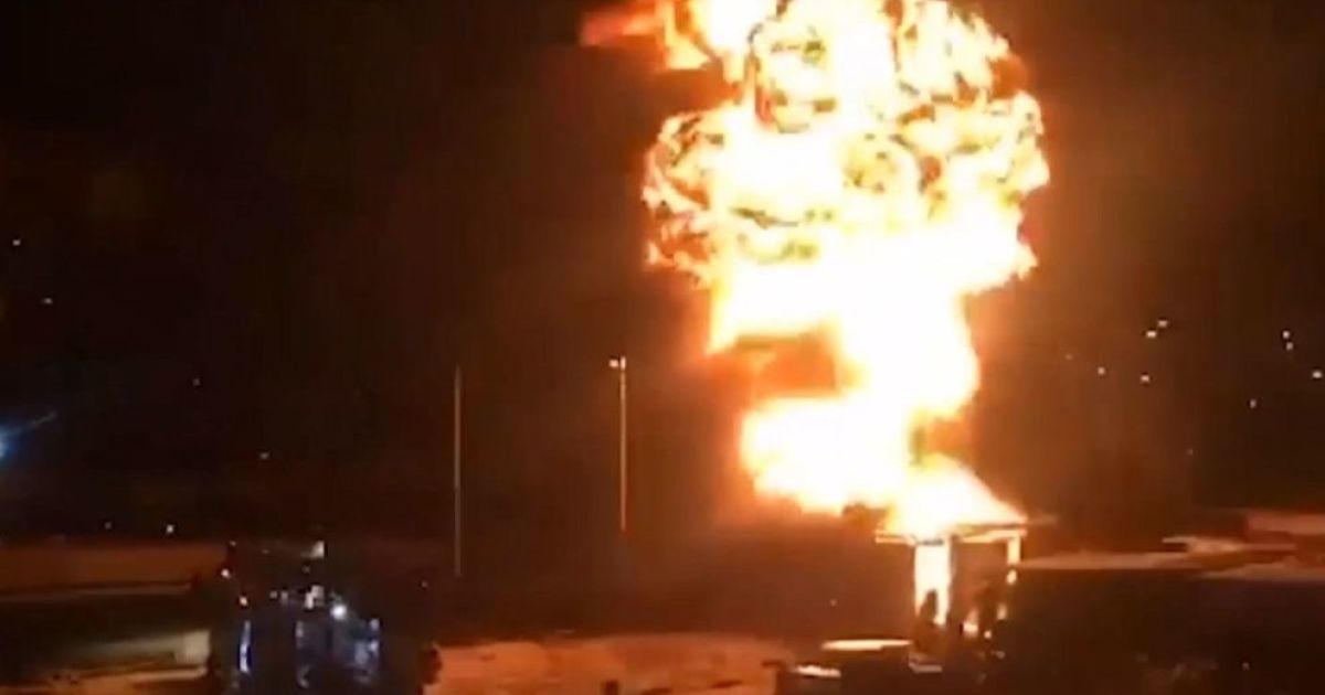 Під час вибуху на СТО у Києві постраждав рятувальник