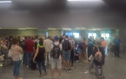 В Одессе из-за неисправности посадили чартерный самолет до Барселоны