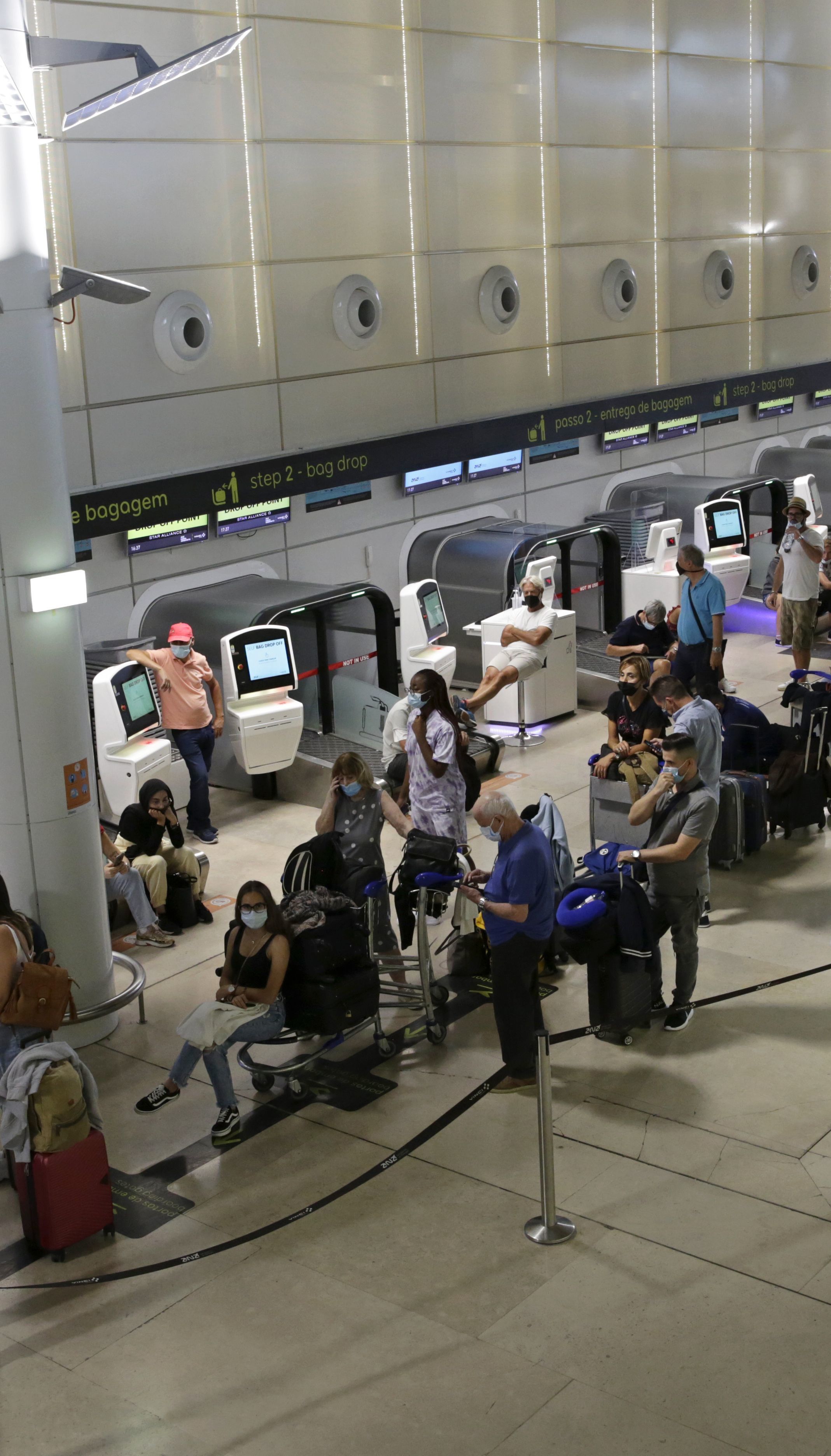 В Португалии протестуют работники аэропорта: отменены более 200 рейсов.