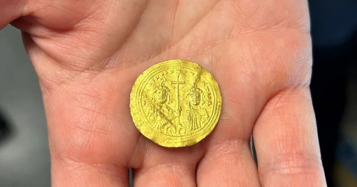 Чоловік виявив рідкісну 1000-річну золоту монету / Фото: Martine Kaspersen, Innlandet Fylkeskommune
