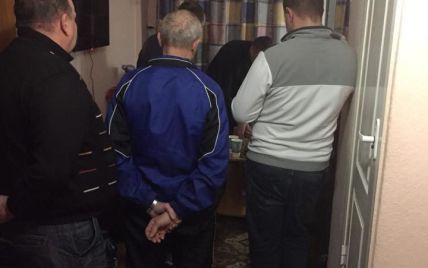 В отеле Киева схватили еще одного грабителя из банды, которую "крышевала" полиция на ж/д вокзале
