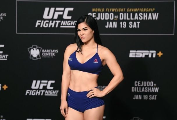  / © instagram.com/rachaelostovich