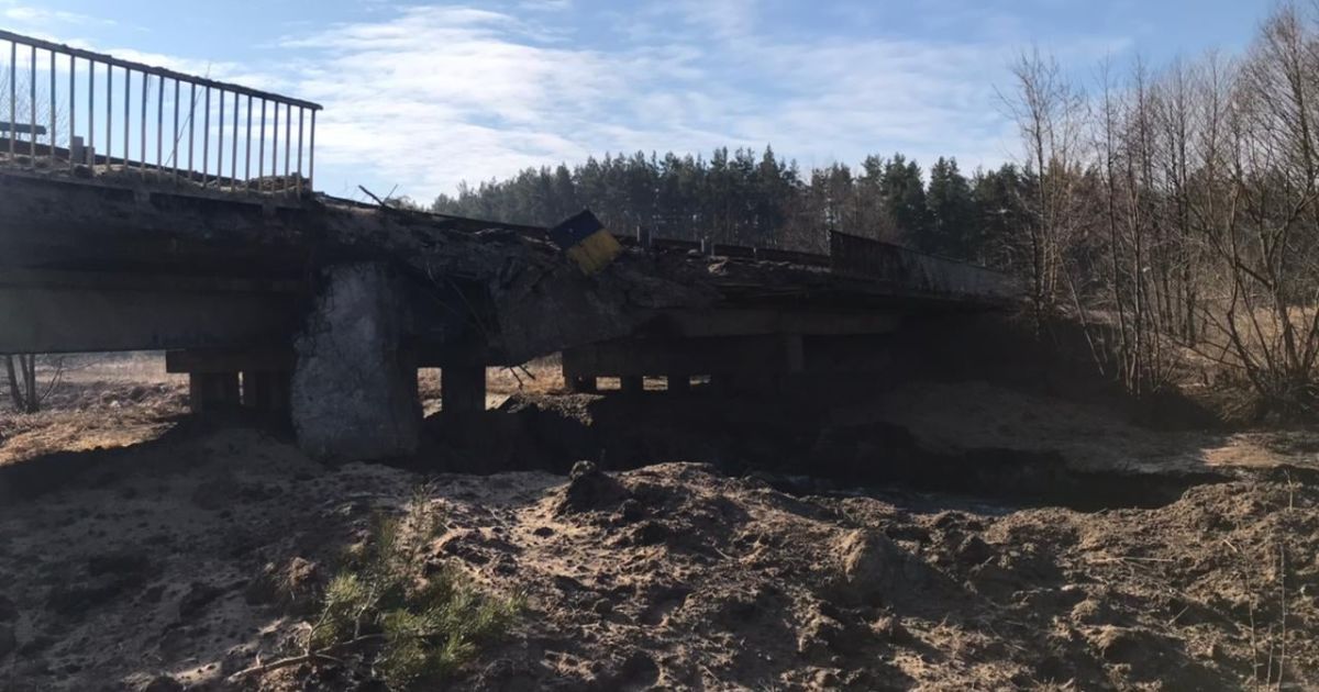 Грабують, розстрілюють та викрадають: жителька Київщини, яка врятувалася з пекла, розповіла про знущання окупантів