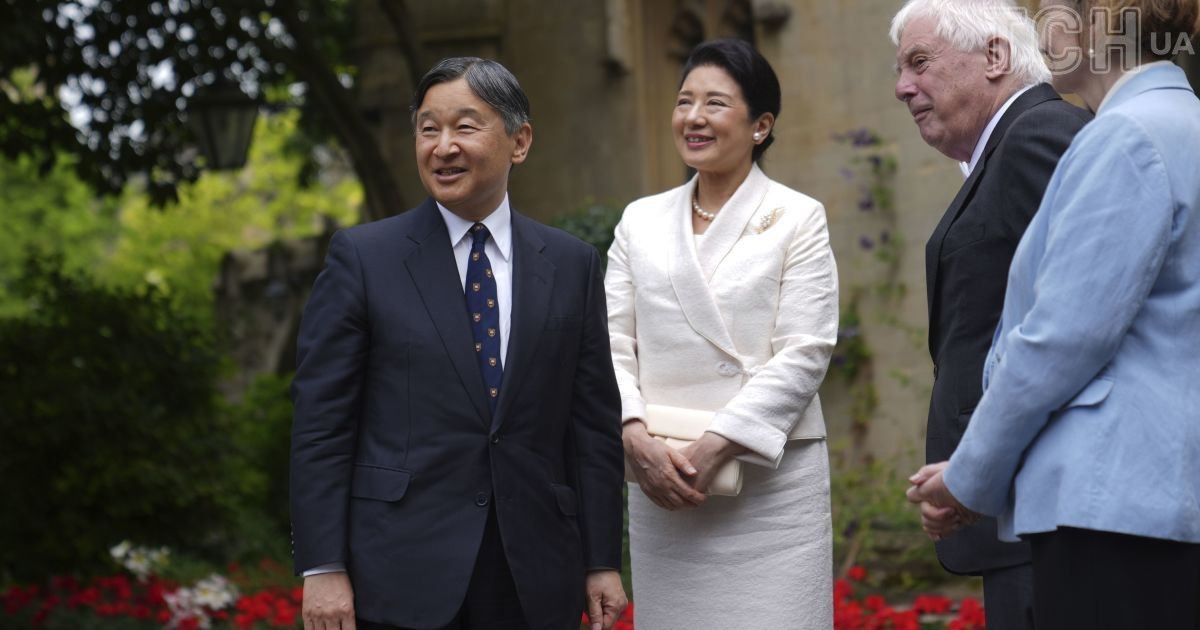 Император Нарухито и императрица Масако