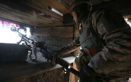 На Донбасі окупанти за допомогою безпілотника накривали позиції українських військових гранатами
