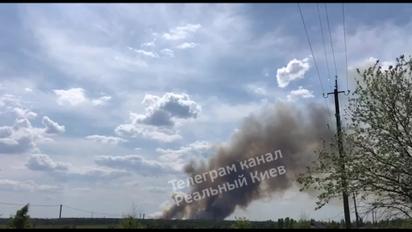 Під Києвом виникла масштабна пожежа