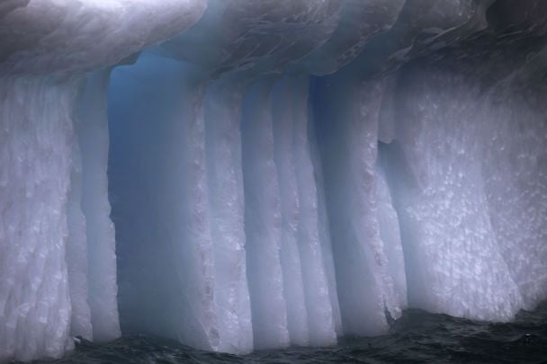 Новое открытие: почему талая вода в Гренландии потекла вверх, а не вниз