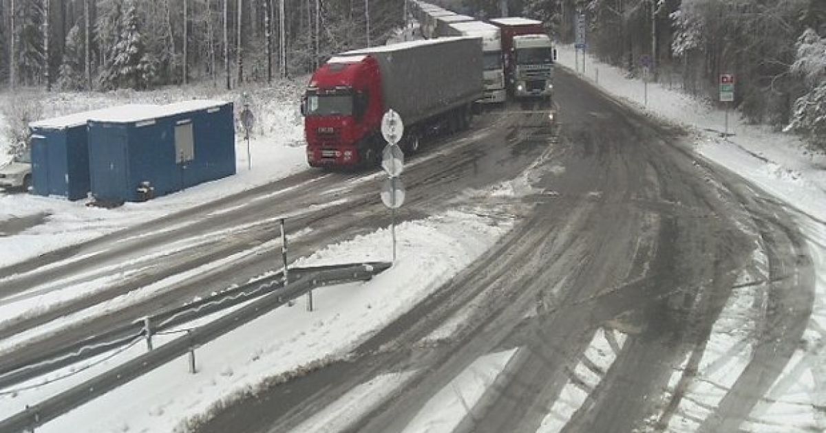 Очередь из сотен фур образовалась на белорусско-литовской границе