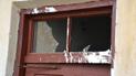 Во Львове пьяный мужчина разбил окна соседям, облил краской подъезд и избил полицейских